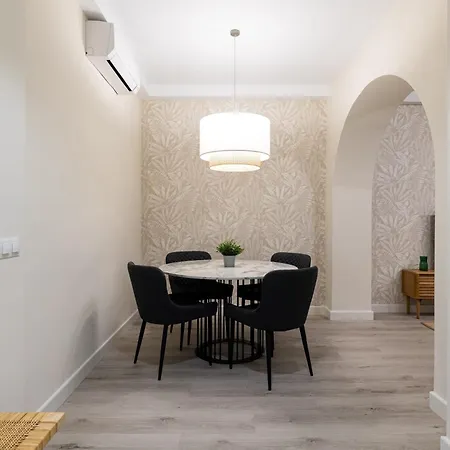 Cozy Apartment In The Heart Of Malaga Exterior photo